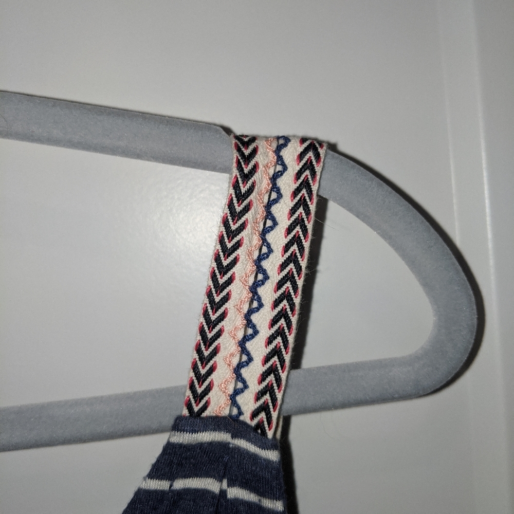 Max Studio Tank Top - Picture 3 of 4